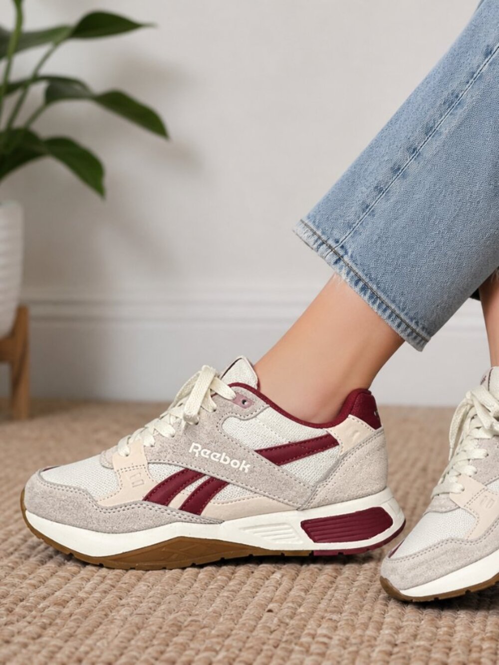 NEW Reebok THROBCK Women's Sneakers Color: Pink Stucco Size: 6.5